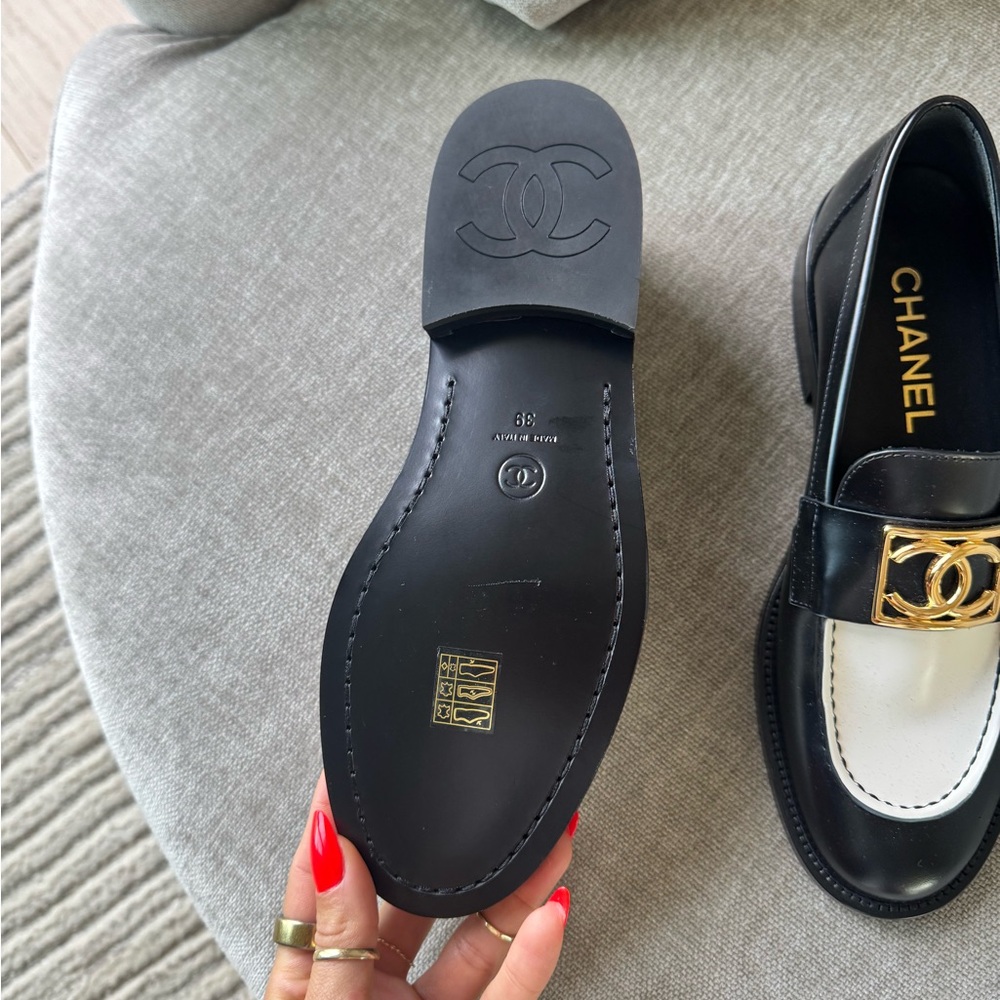 CHANEL Loafers *BRAND NEW* size 39 - Picture 6 of 6